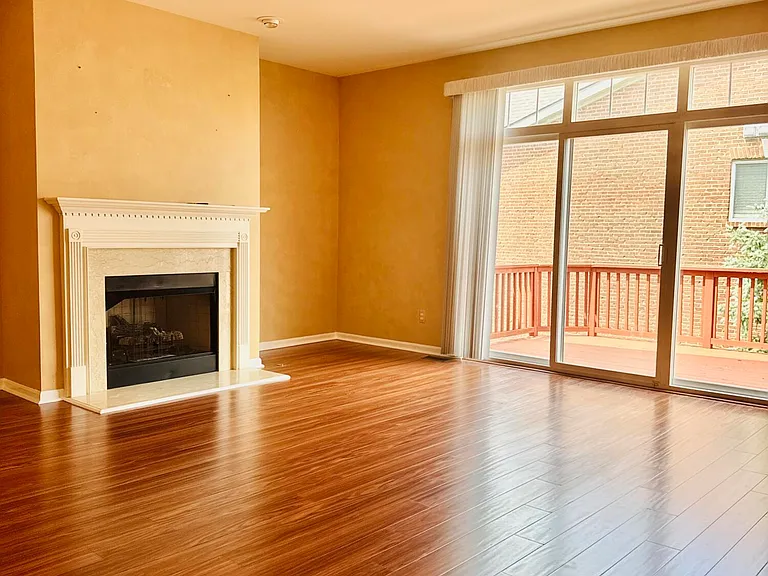 37572 Newburgh Park Cir #33 — Photo 5