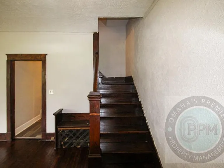 3315 Seward St — Photo 2