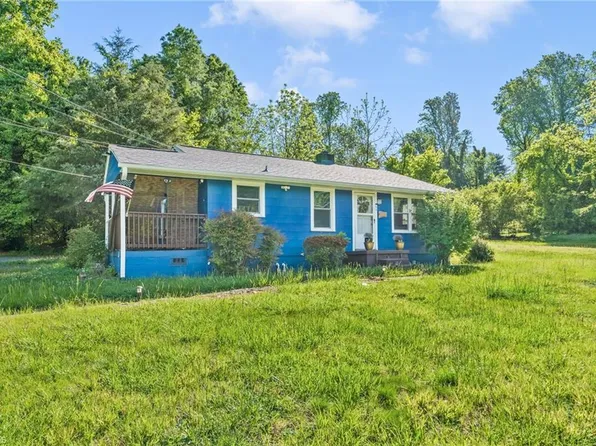 5137 N Cherry St, Winston Salem, NC 27105