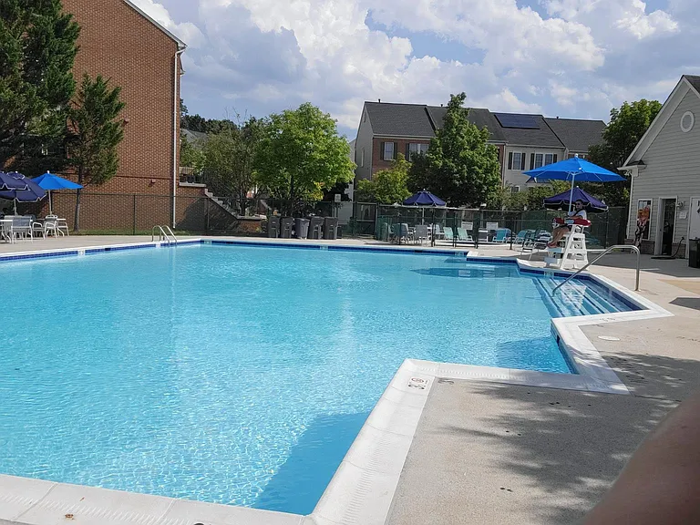 gorgeous community pool, 1 minute walk