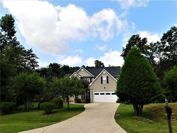 2nd image of 39 Village Meadows Ln