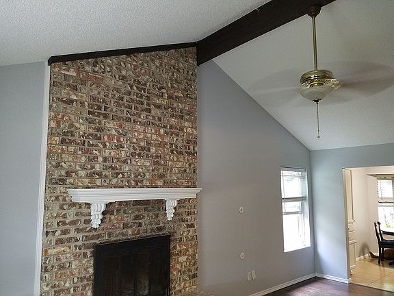 Vaulted Ceiling - Beam