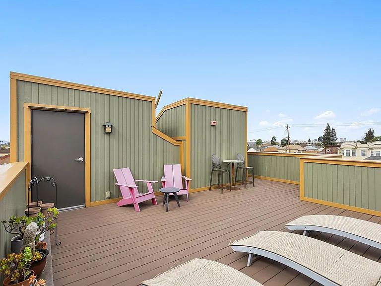 2415 San Pablo Ave #4 — Photo 4