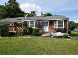 75 Main St, Raymond, ME 04071