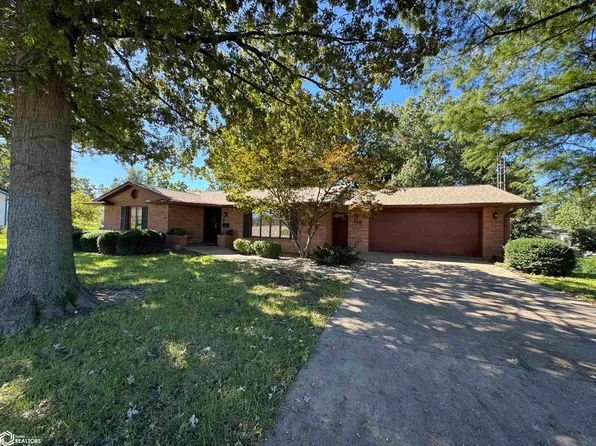 818 S 17th St, Centerville, IA 52544