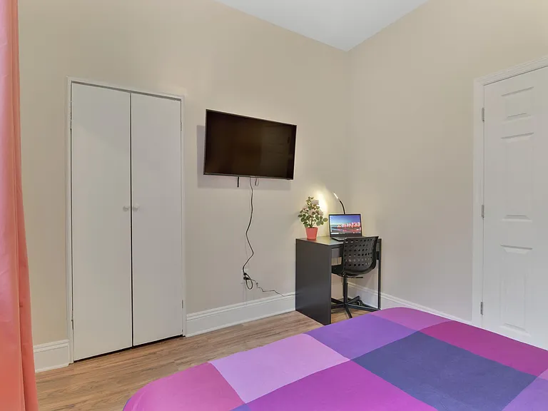 932 Summit Ave #B — Photo 14