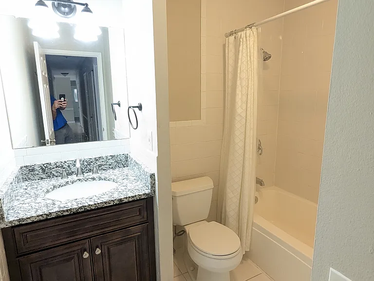 1411 Oldfarm Dr — Photo 5