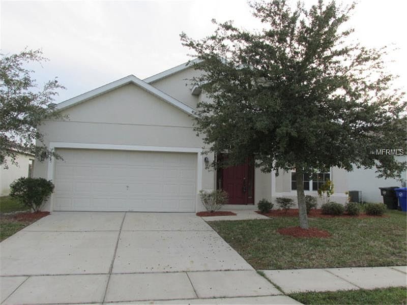 1st image of 715 Hacienda Cir