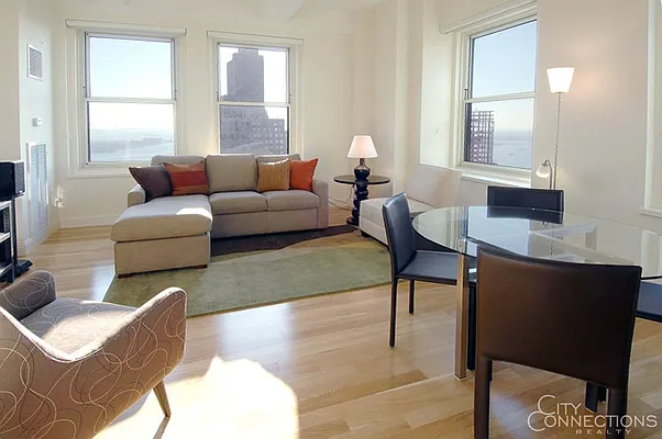 Rented by City Connections Realty | media 9