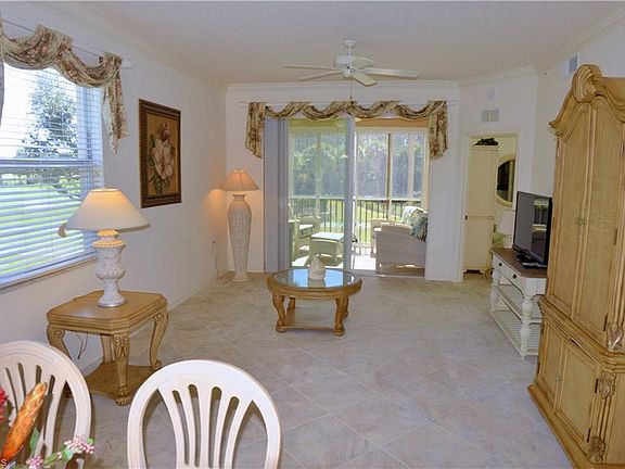5th image of 10461 Washingtonia Palm Way APT 3421