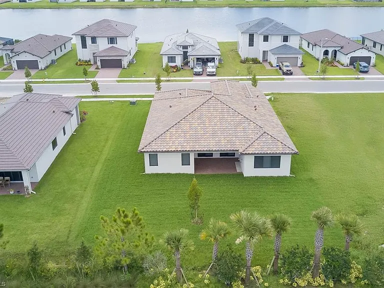 5026 Ofanto Ln — Photo 4