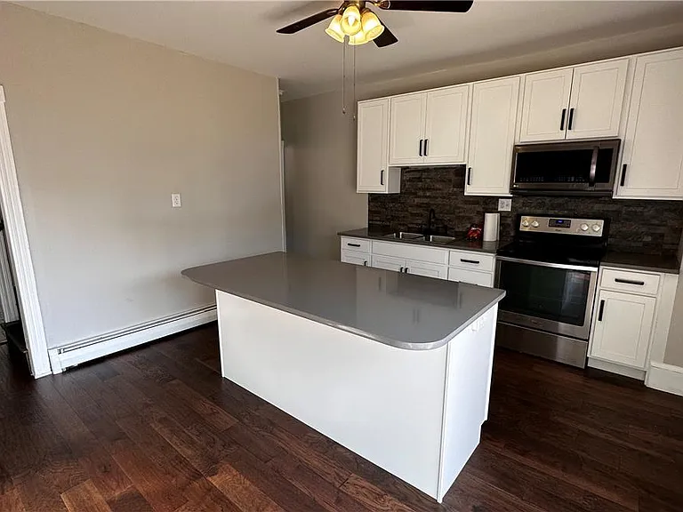 21 Davey Ave — Photo 10