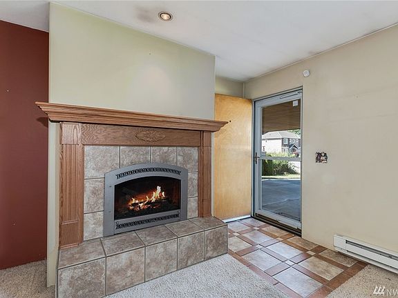 Entry way with fireplace