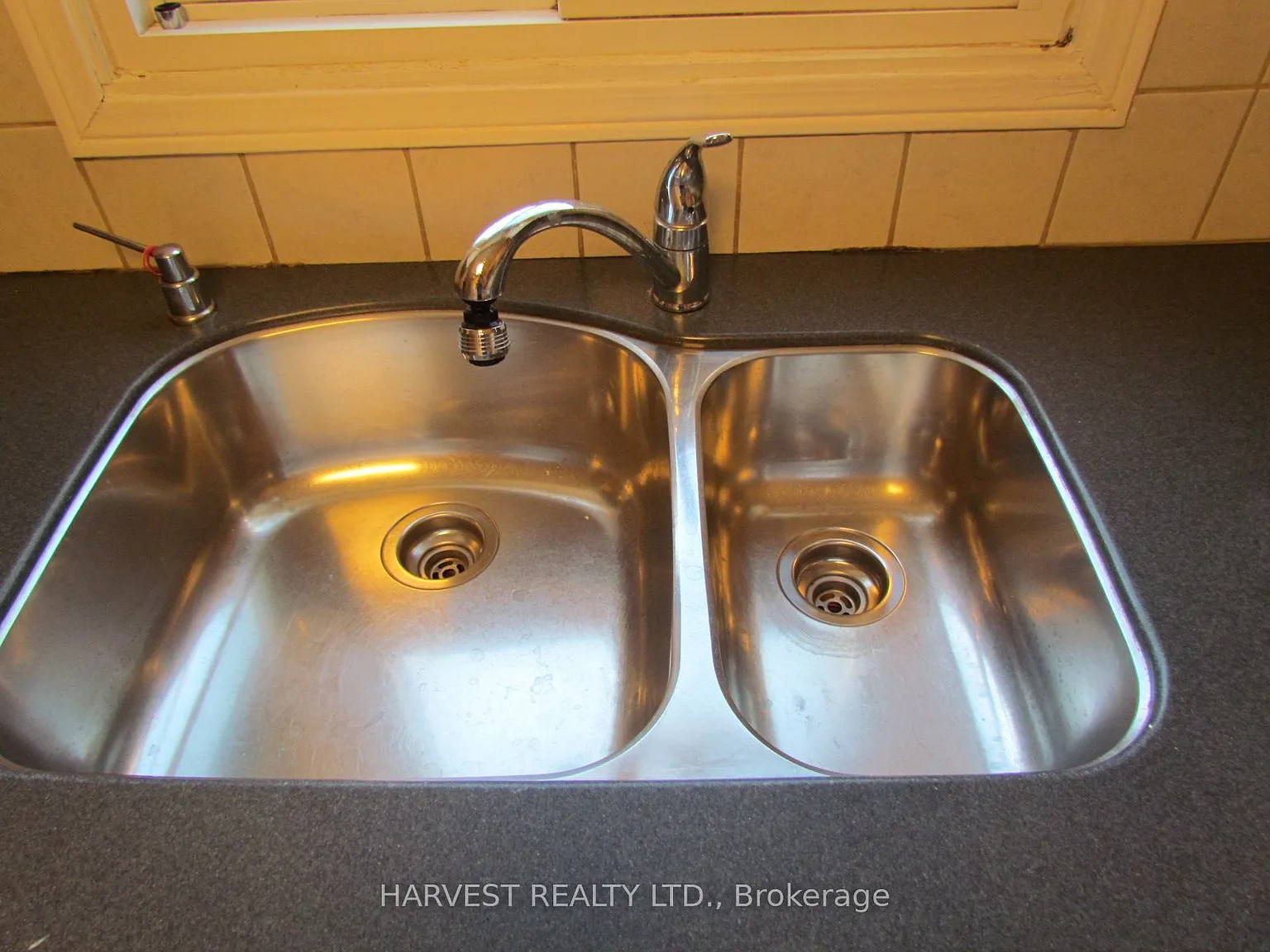 3 bed, $3,295 — Photo 4