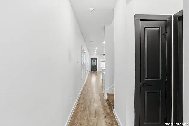 317 Porter St — Photo 4