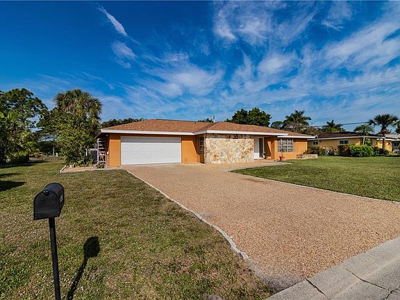 5th image of 1405 Covington Cir W