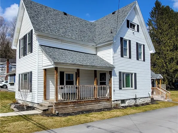 22 Summit Rd, Newport, NY 13416