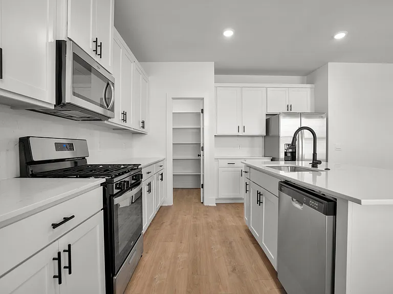 4805 W Sturgeon St — Photo 6