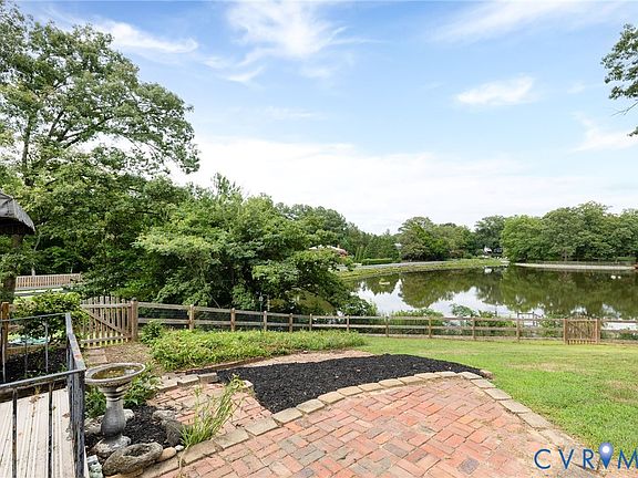 3rd image of 10211 Hobby Hill Rd