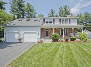 97 Calley St, Springfield, MA 01129