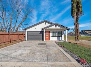 1943 Chapman Ave, Olivehurst, CA 95961