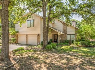 3000 Raintree Ct, Bedford, TX 76021