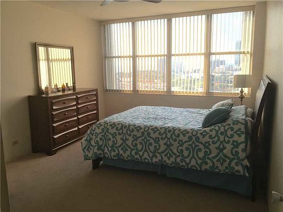3rd image of 7441 Wayne Ave APT 12R