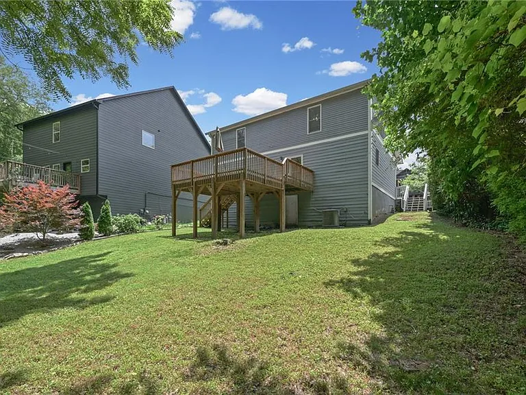 2429 Claude St NW — Photo 34