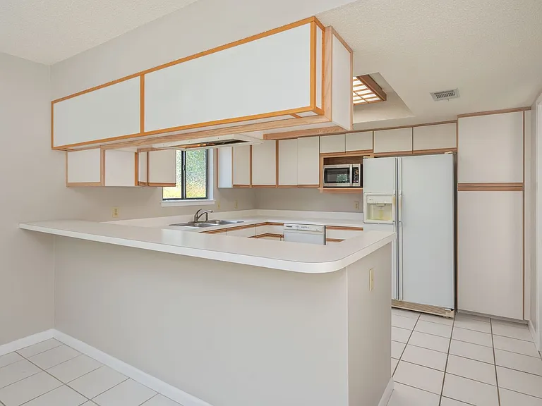 1219 Oakmont Dr — Photo 21