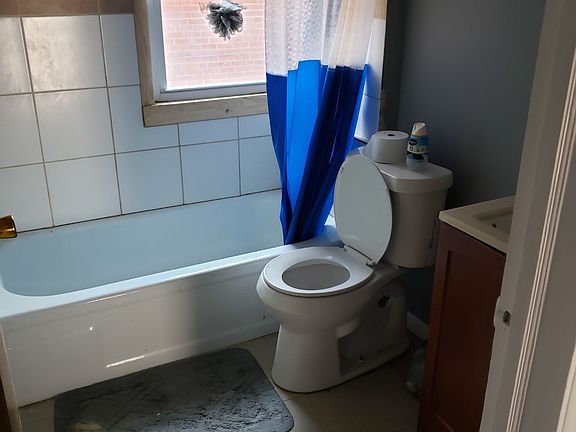 5th image of 3922 Woburn Ave