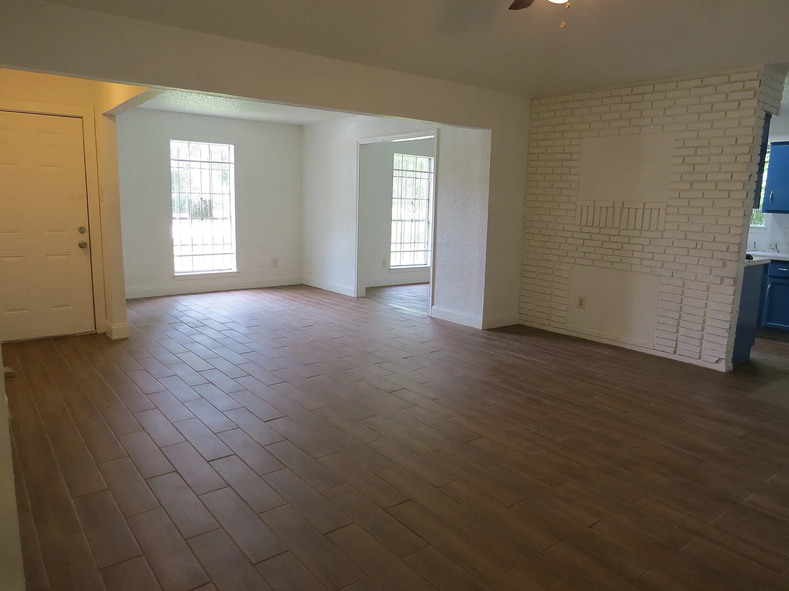 3 bed, 1.5 bath, 1328 sqft, $1,500 — Photo 3