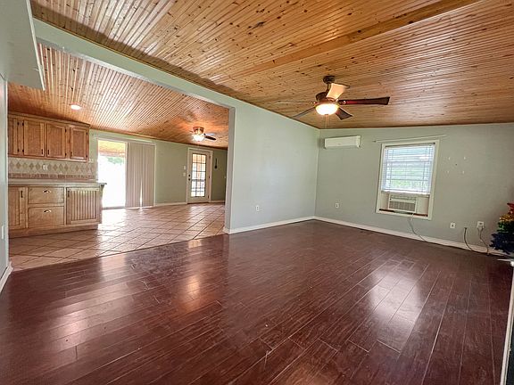 5th image of 587 Lake Vernon Rd