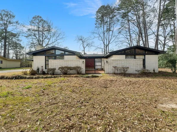 56 Mar Ree Dr, Laurel, MS 39440