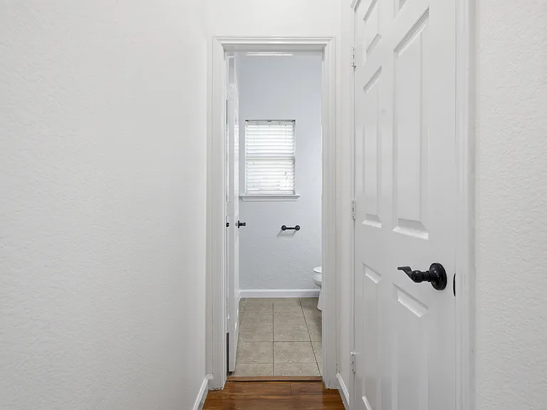 2114 Rustic Ridge Dr — Photo 7