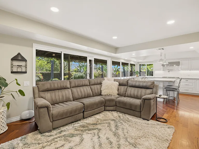 4501 Regents Ct — Photo 14
