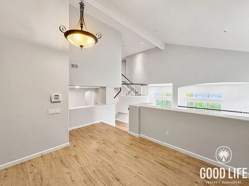 4 bed, 3.0 bath, 3068 sqft, $5,895 — Photo 3