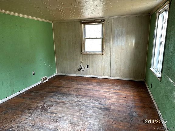 5th image of 168 Old Keafer St