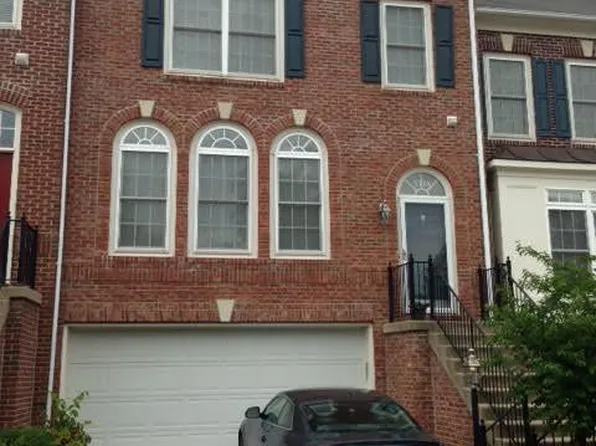 3374 Wilton Crest Ct, Alexandria, VA 22310