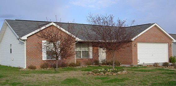 Front of Ranch Style Home