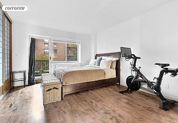 4th image of 359 W 11th St APT 4B