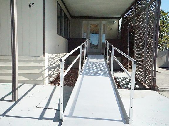 4th image of 65 Pamela Drive