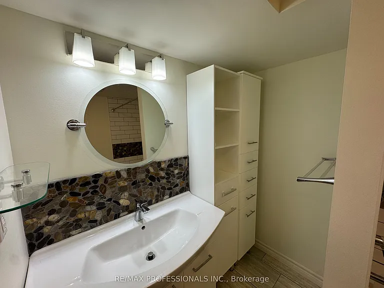 102 Paulart Dr #BASEMENT — Photo 14