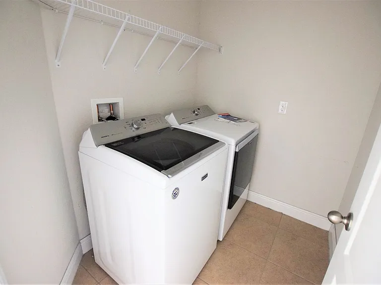 4358 Silver Creek St — Photo 22