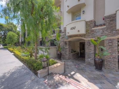 14242 Burbank Blvd APT 301, Van Nuys, CA, 91401