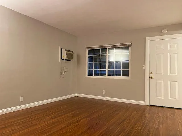 829 W Duarte Rd #D — Photo 6