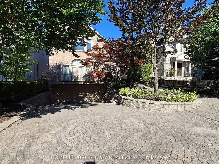 149 Dunvegan Rd — Photo 4