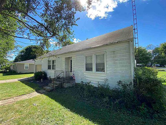 4th image of 402 Imel St