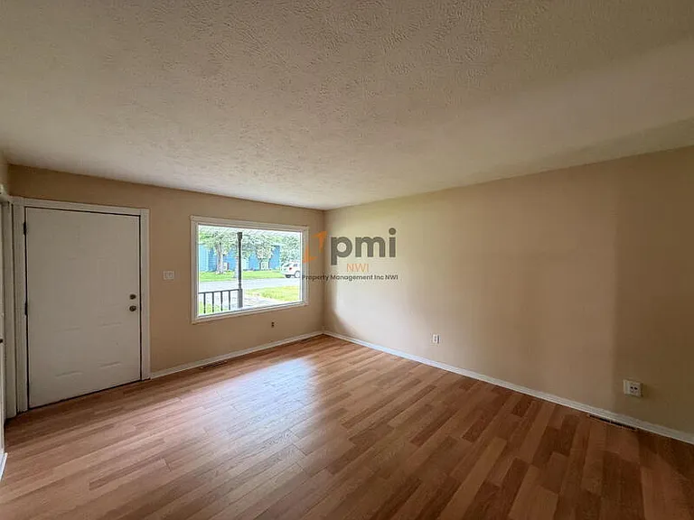 7726 Durbin St — Photo 2