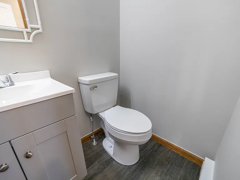 9640 Stony Hollow Dr — Photo 13