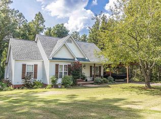279 Linsey Ln, Selmer, TN 38375
